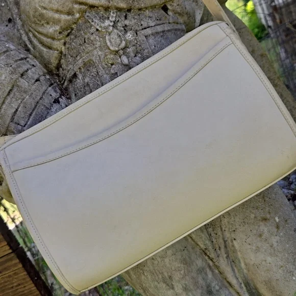 Coach Cream Crossbody Bag - Picture 2 of 12